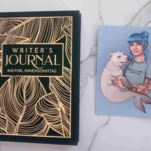 Bild des Planers von #Autor_innensonntag und einer Zeichnung von Justine the reading mermaid mit einem Hund als Robbe